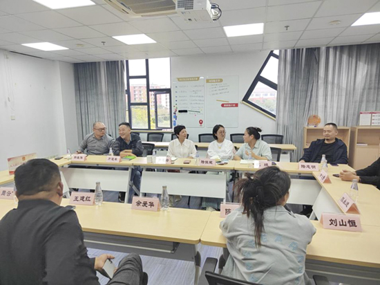 从“骑手”到“店主”,小昆山镇人大为民生实事“开门纳谏”,他们的呼声被认真倾听照片02.jpg 从“骑手”到“店主”,小昆山镇人大为民生实事“开门纳谏”,他们的呼声被认真倾听照片02.jpg